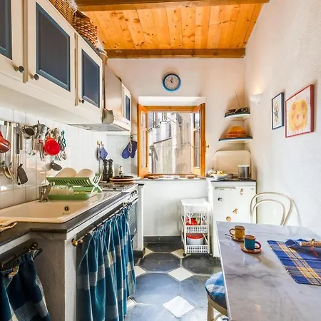 Apartment La Porta Rossa
